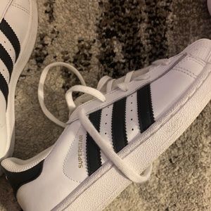 Adidas Black & White Superstar Kids 2.5